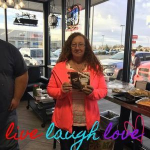 Meet your Posher, Dana